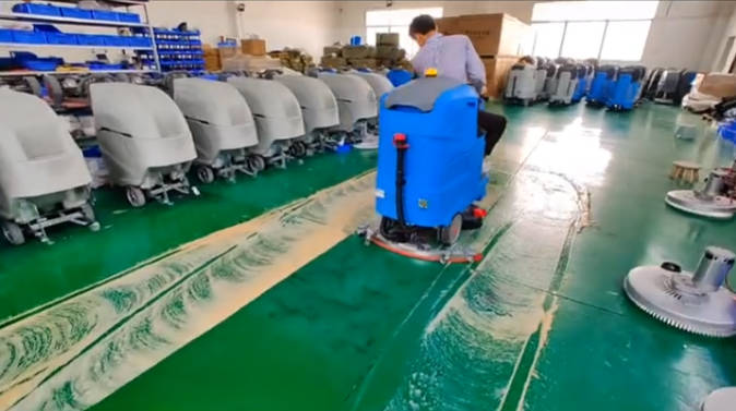 赤峰2023年还在用人工的物业保洁不妨试试洗地机吧